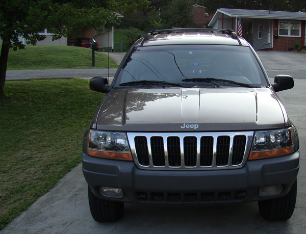 Jeep Grand Cherokee Front View